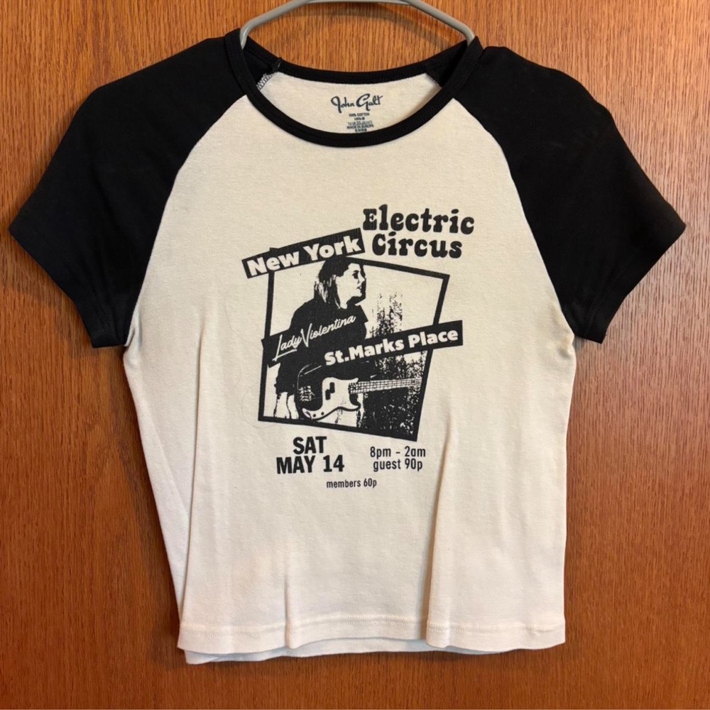Brandy Melville Cream and Black Tee